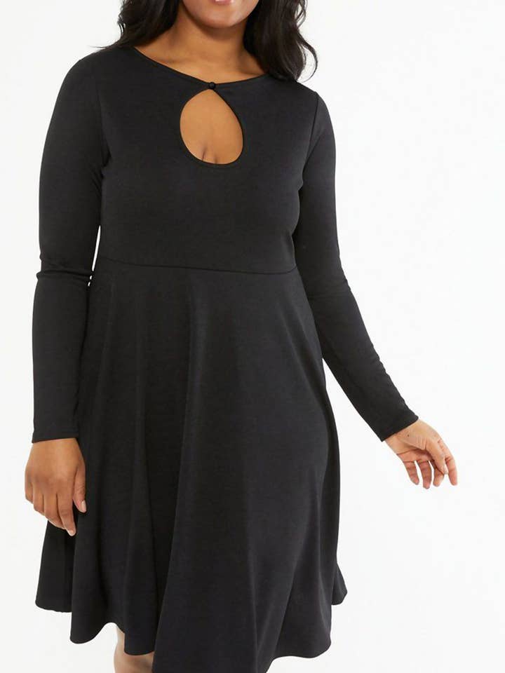 J5FASHION - Wholesale Dress - Women's - PLUS SIZE KEYHOLE LONG SLEEVE SKATER DRESS