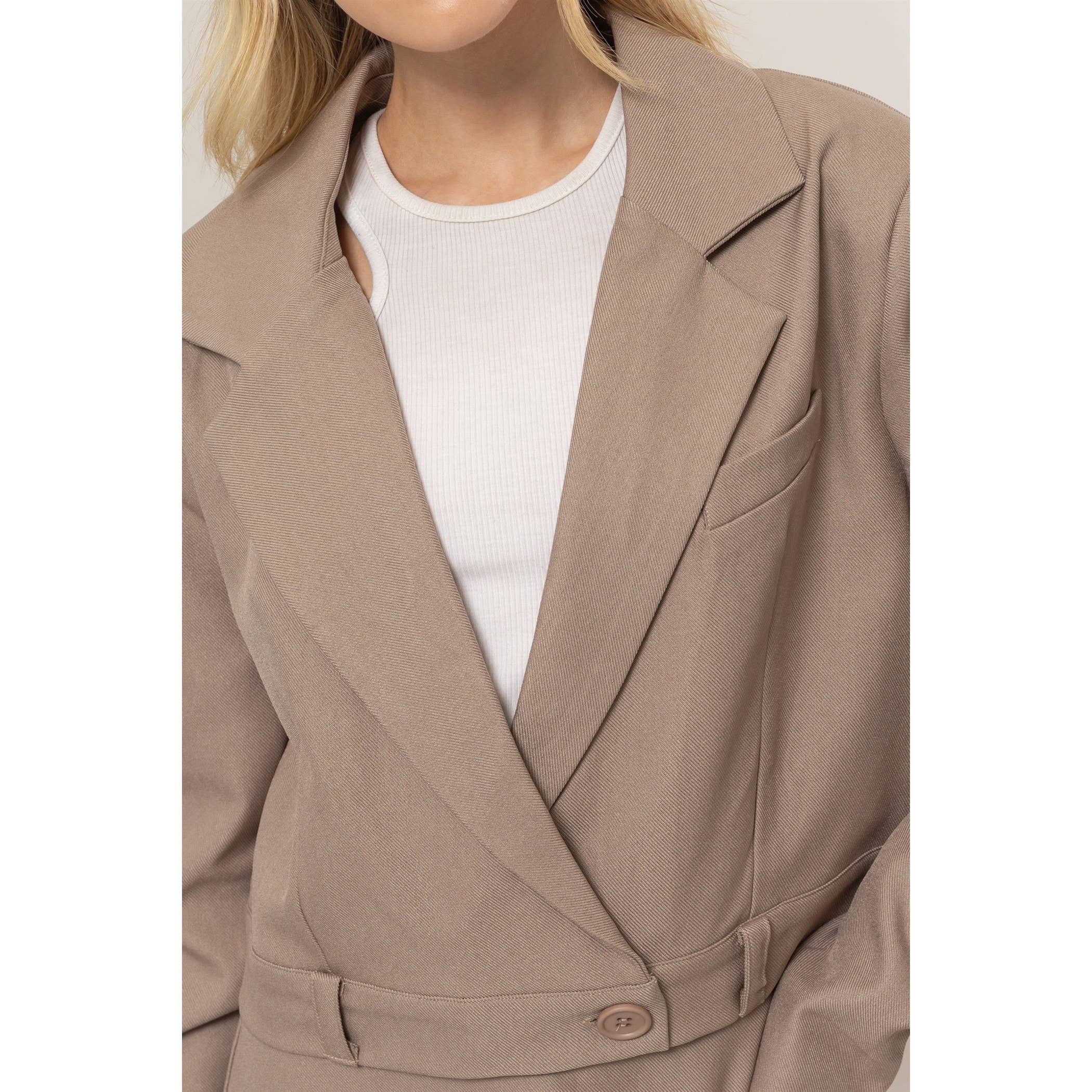 HYFVE – Großhandel Blazer – Damen – Kurz geschnittene Jacke mit Knopfband5