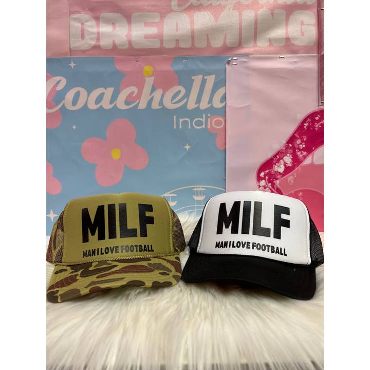 Happy Hour – Großhandel Trucker-Cap – Damen – MILF Trucker-Mütze mit Camouflage-Motiv — Mann, ich liebe Fußball