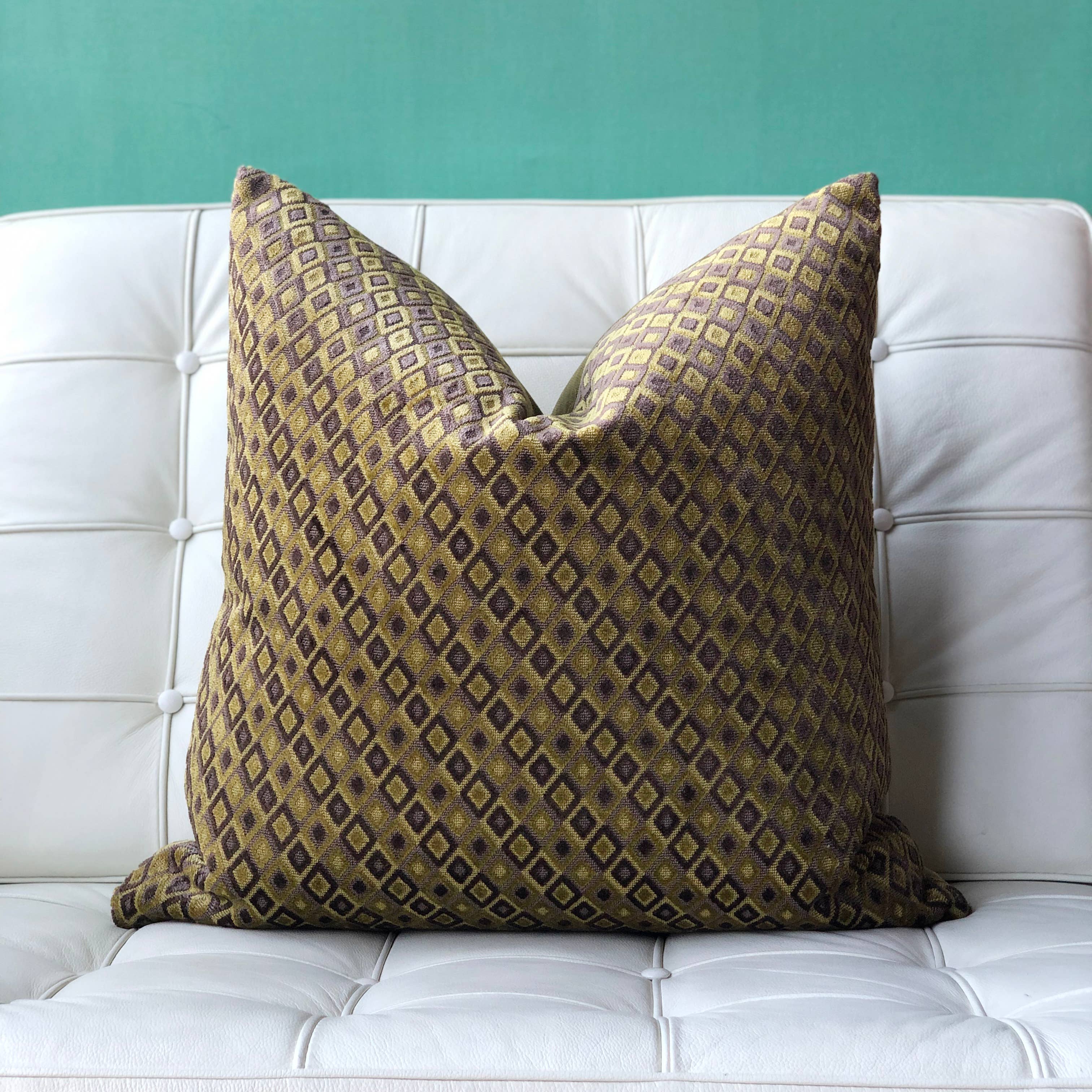 Pillow Decor - Wholesale Throw/Decorative Pillow - 20" x 20" Jager Sage Diamond Textured Velvet Throw Pillow3