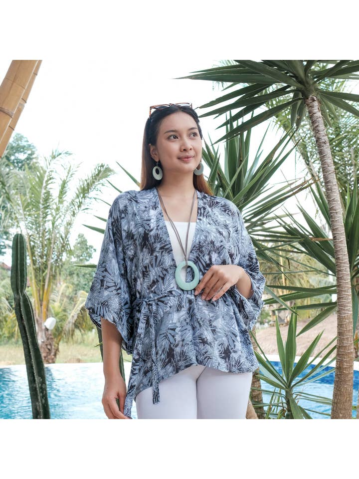 Suzie Blue Canada - Wholesale Kimono - Women's - Short Kimono - Grey Fern Print