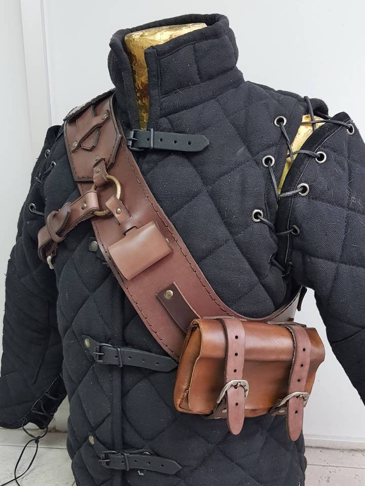 Outcast Props – wholesale Costume – Unisex – Witcher 3 Ursine Armour Baldric.2