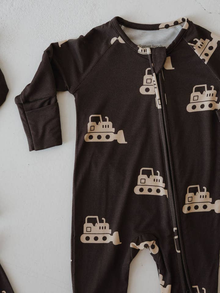 Forever French Baby - Wholesale Sleepsuit - Baby - Bamboo Zip Pajamas | Bulldozer1