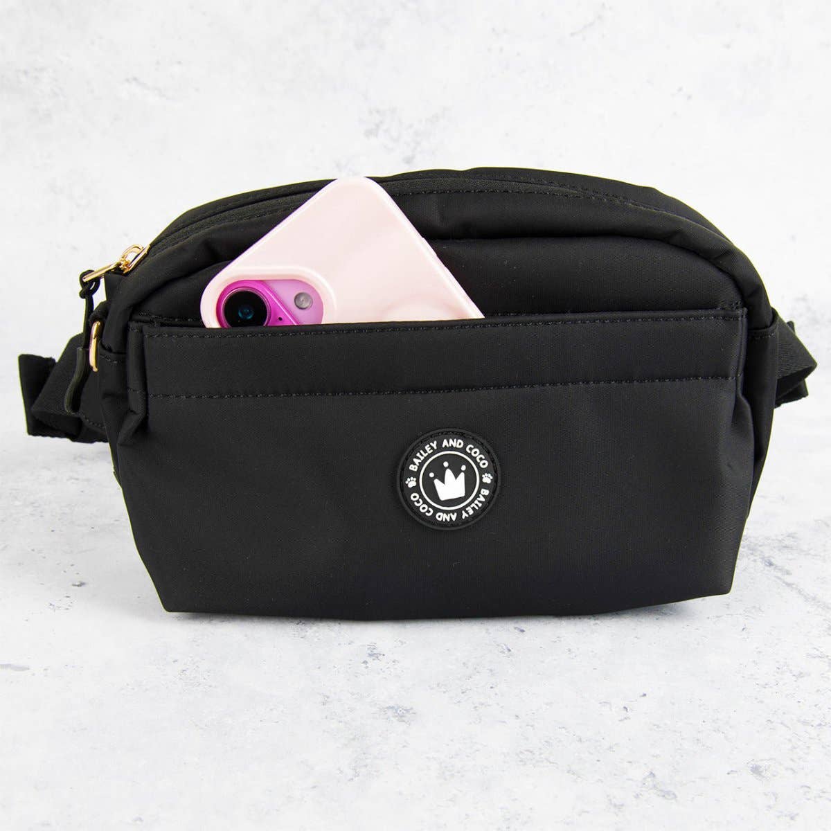 Bailey and Coco – wholesale Pet treat bag – Dog – Magnetic Snap Dog Walking Bum Bag - Black2