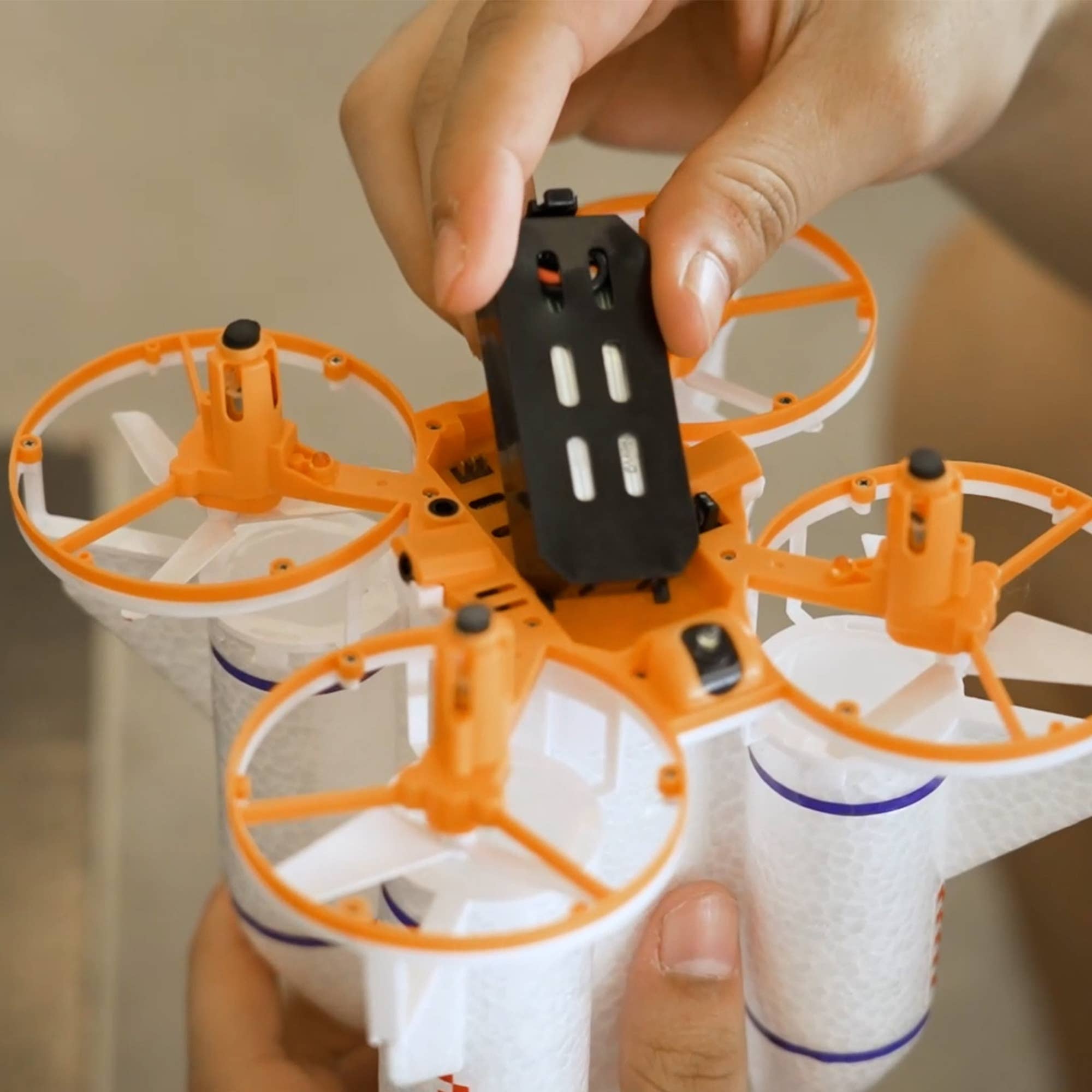 Jupiter Creations - Vente Avion miniature – enfant - NOUVEAU Rocket Drone R/C6