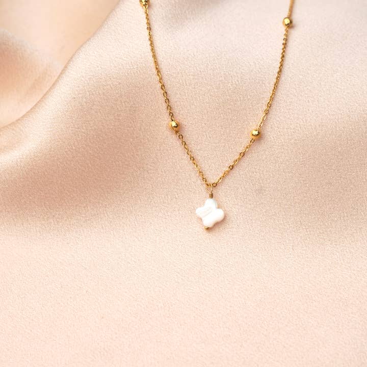 Victoire Collection - Vente Colliers à pendentif - Collier acier inoxydable pendentif trèfle en nacre