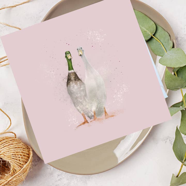 Karte mit verliebten rosa Enten für den Großhandel von Dots Allowed