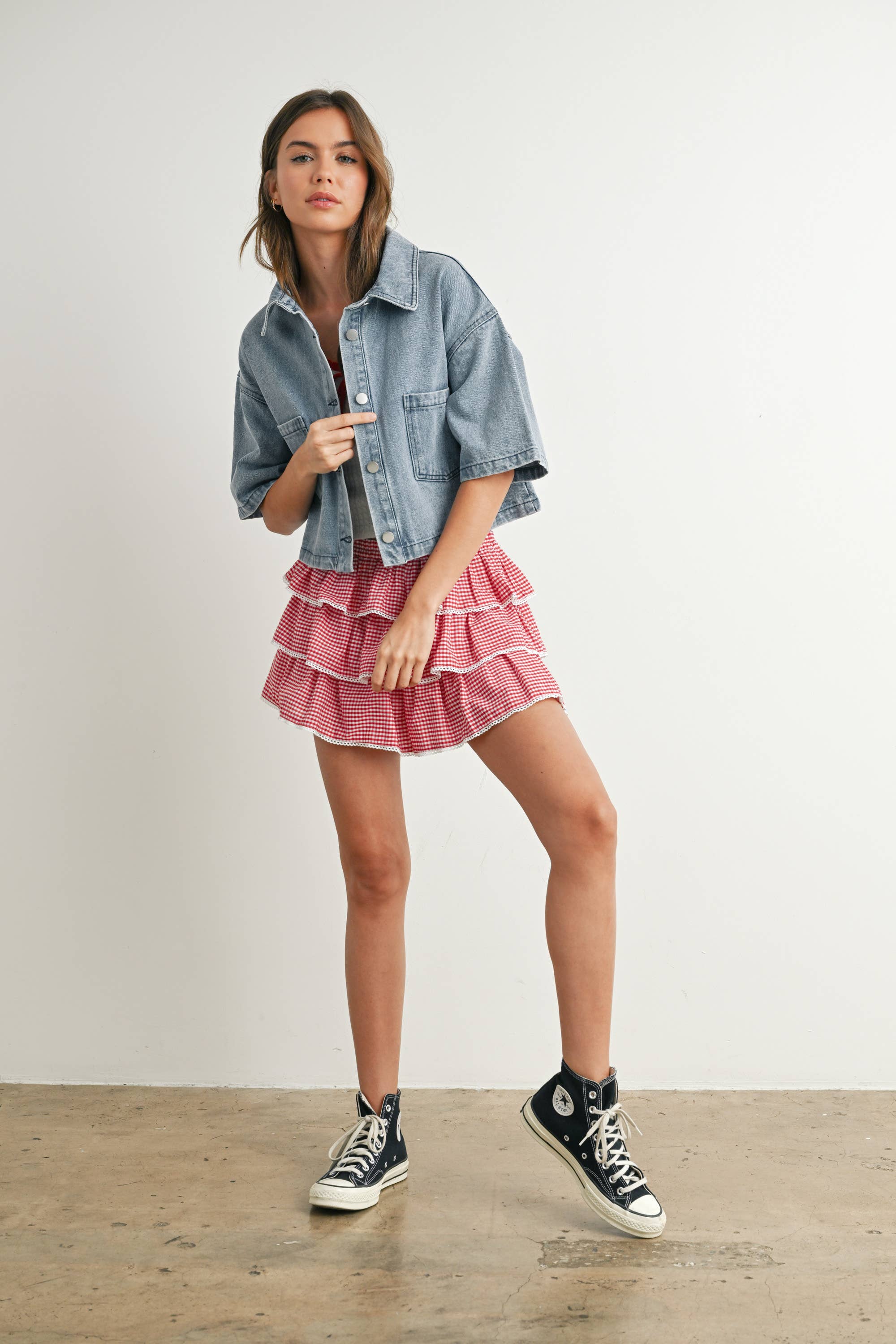 BUTTERMELON - Vendita all'ingrosso Camicia - Donna - Camicia cropped con bottoni frontali - BMJ768125