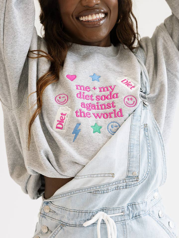 Moi et mon sweat-shirt de soda diététique pour la vente par Girl Tribe Co