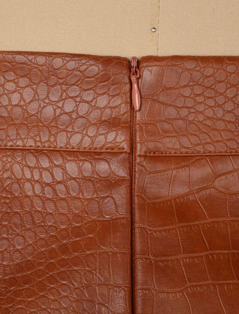 safistyle - Wholesale Skirt - Women's - Faux Leather Mini Skirt with Textured Finish2