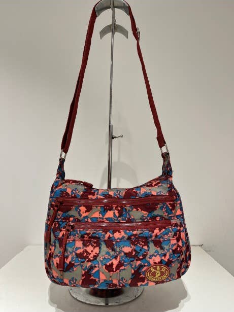 Adjustable shoulder bag with multiple pockets for wholesale by Phenixac