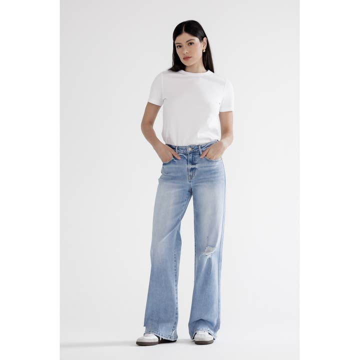 TAILLE HAUTE, LARGE, GENOUX AFFLIGÉS pour la vente par Mica Denim