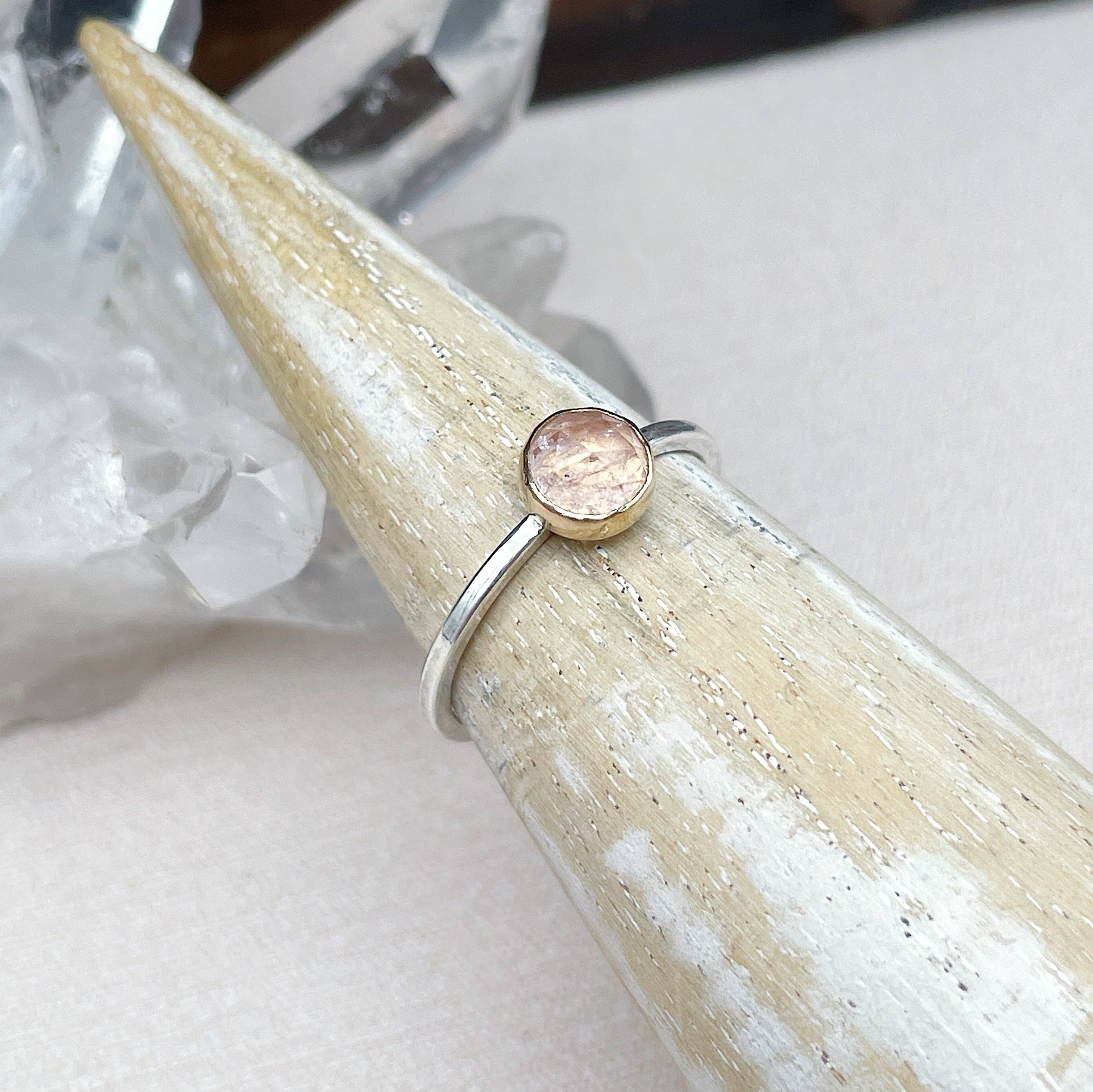 Rustic Souls – Großhandel Einzelstein-/Solitär-Ring – Morganit Stapelringe1