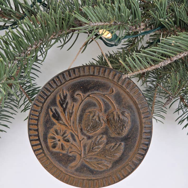 Farm and Hive - Wholesale Ornament - Wild Strawberries | Beeswax Ornament1