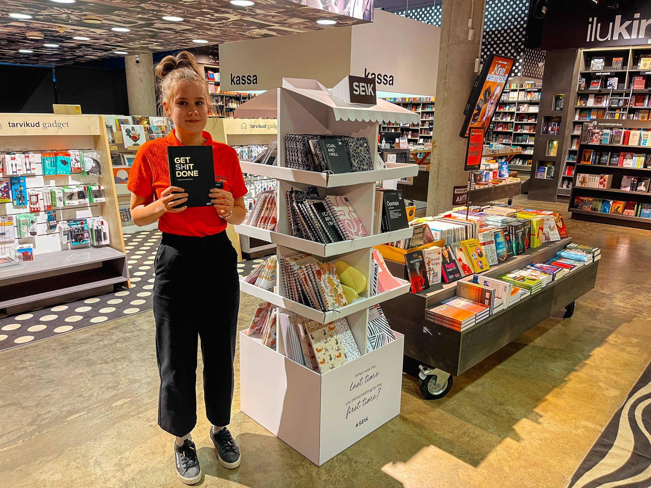 SEIK - Wholesale Retailer Display Stand/Case - SEIK Sales stand 4 sides - Pink House0