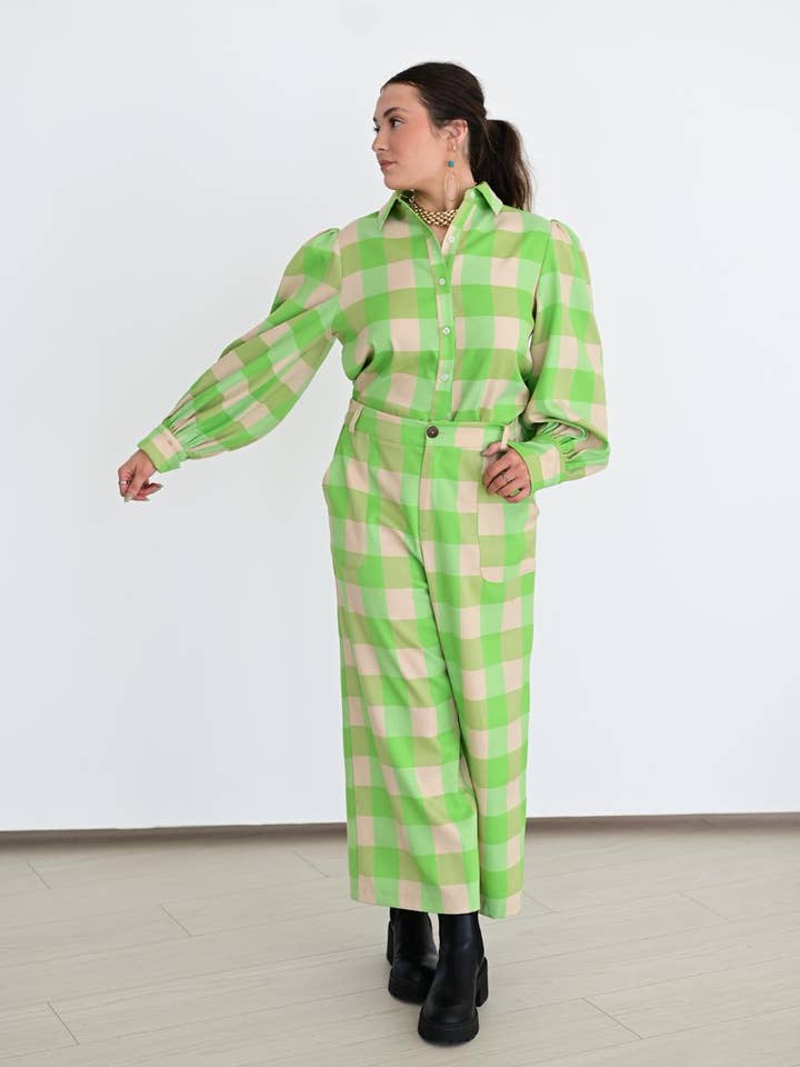 Turquoise Haven - Wholesale Pants - Women's - TH56 GREEN GINGHAM PANT (7 Piece)