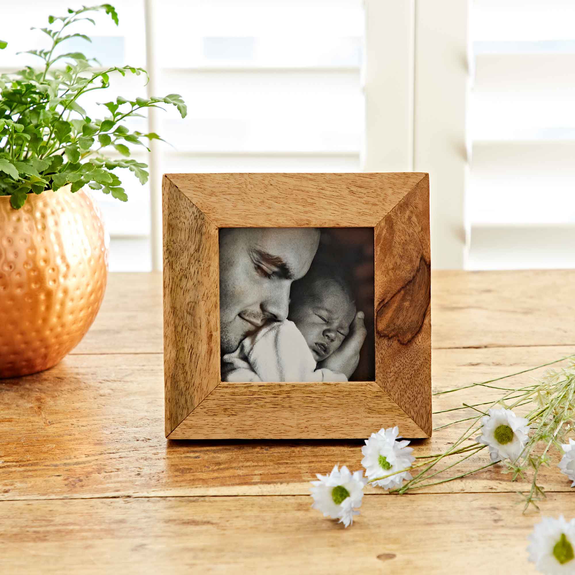The Paper High Gift Company Limited – wholesale Picture frame – Lakadee Wooden Photo Frame4
