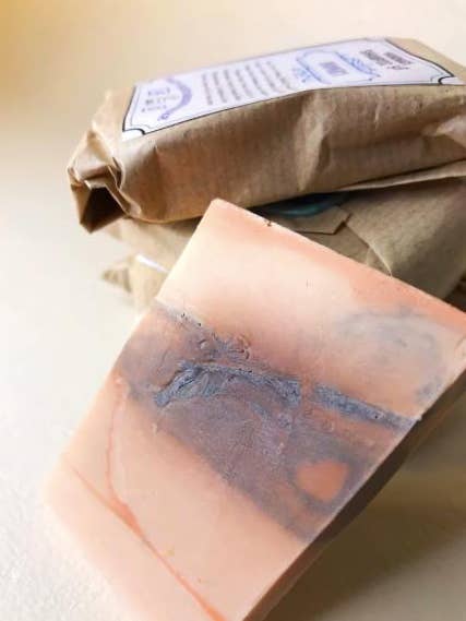 Honey shampoo bar for wholesale by Soapy Earth