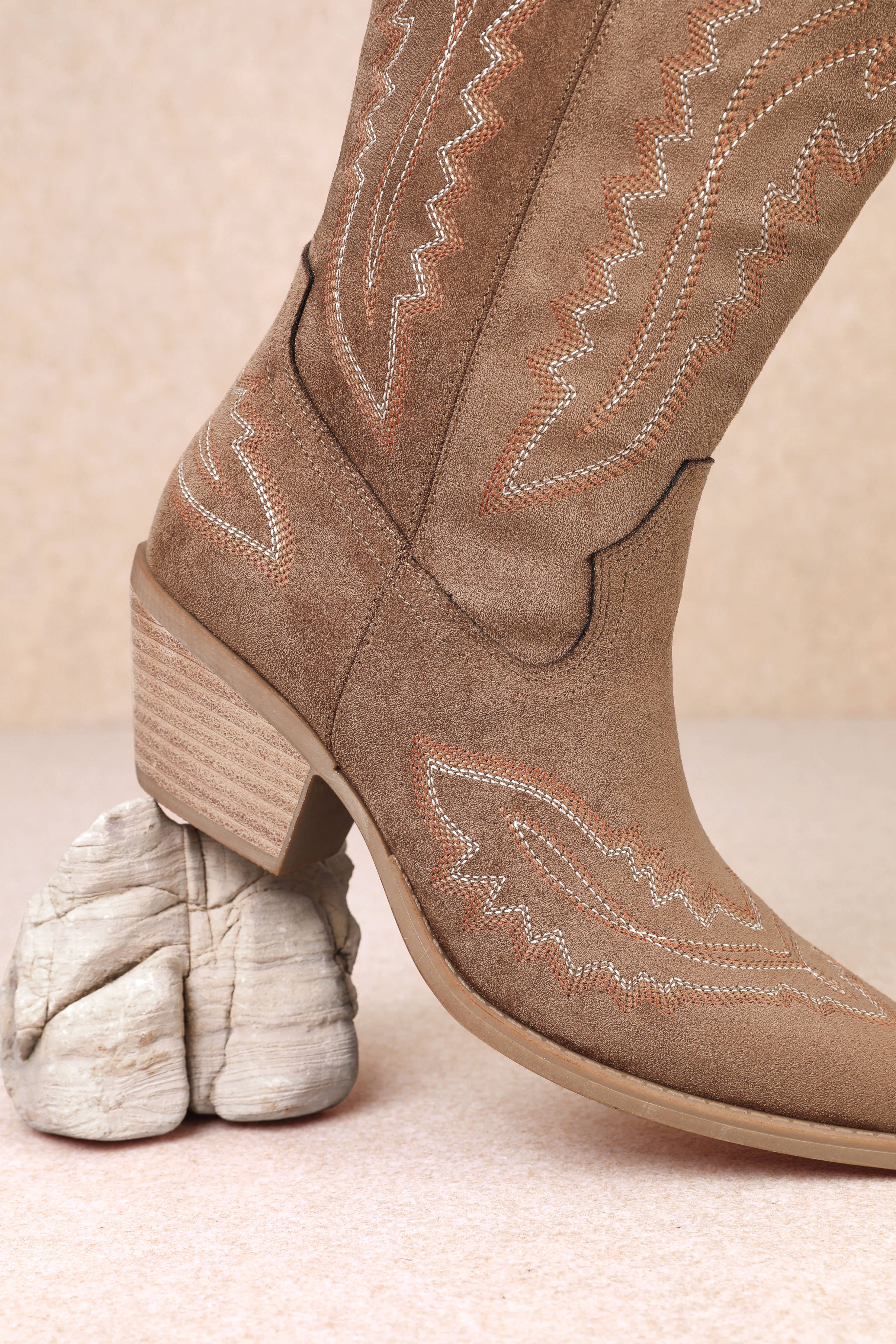 CCOCCI - Wholesale Cowboy Boots - Women's - TESS-M WESTERN EBROIDERED POINTED-TOE TALL BOOTS24