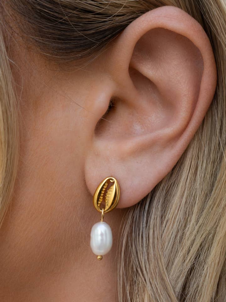 Orecchini Shore per la vendita all'ingrosso da parte di JacqMaria Jewelry