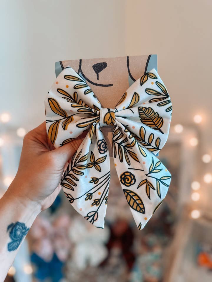 Feuilles Pet Sailor Bow for wholesale by Modern Companion