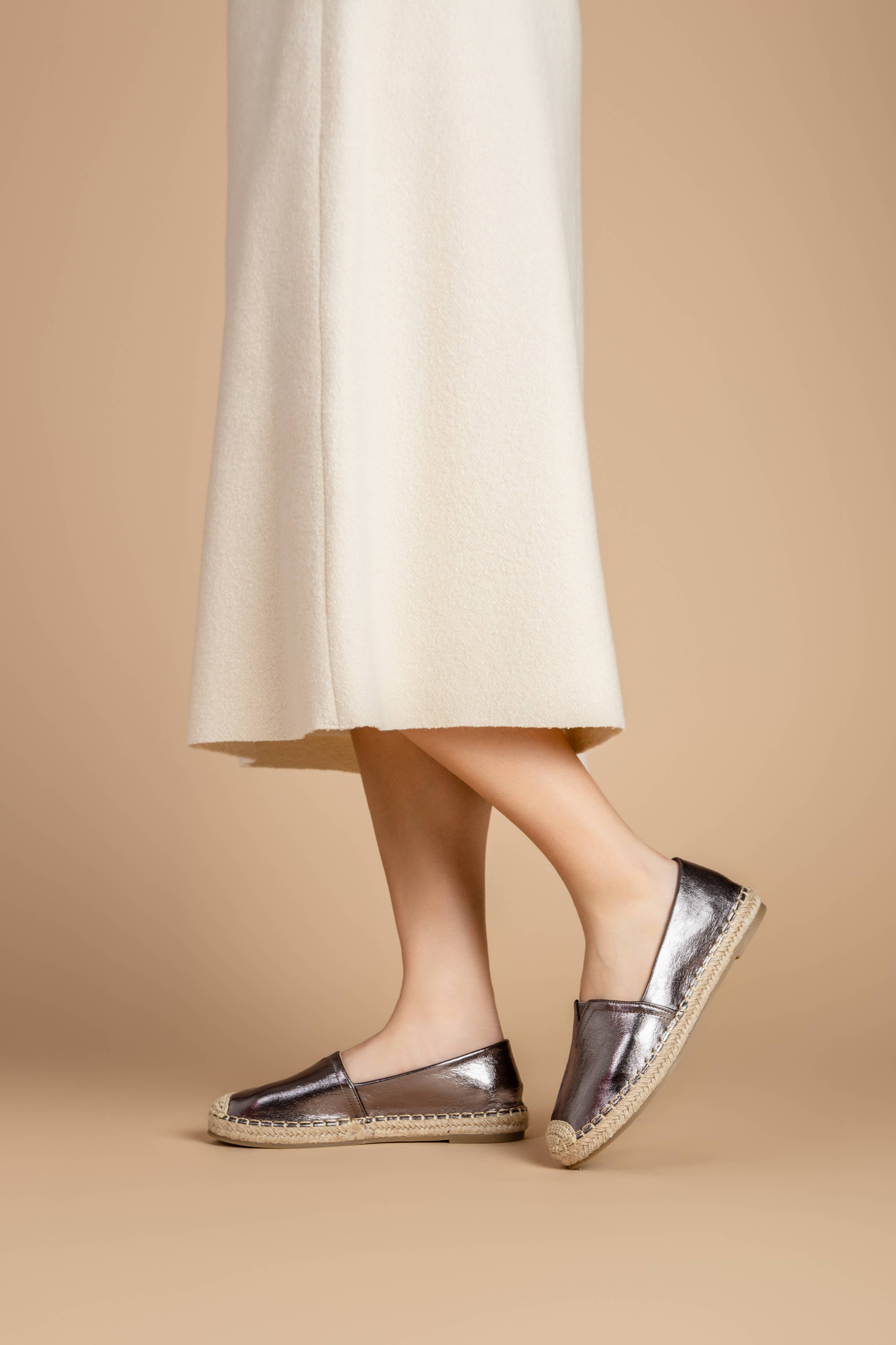 LADY GLORY - Wholesale Flats - Women's - Women's gold espadrilles2