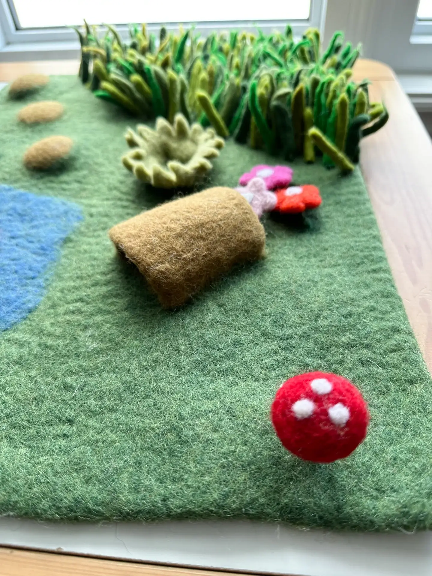 Sewing Seeds Play – wholesale Play mat – Kids & baby – Felted Backyard Bug Play Mat - Mat Only3