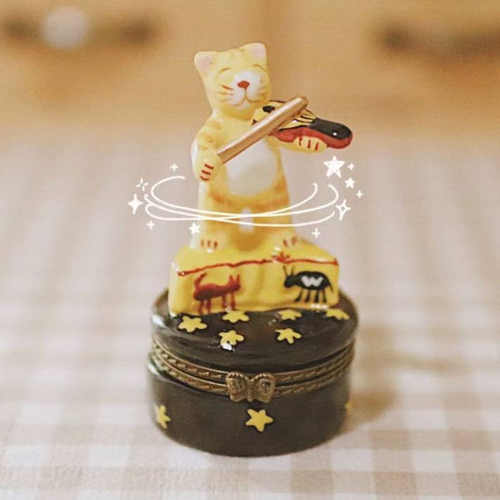 Caja de baratijas de gato tocando el violín para venta al por mayor de Verdivine