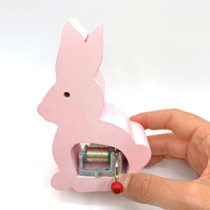 Boîte à musique figurine lapin rose. Idéal pour la décoration de chambre d'enfant. pour la vente par esdemusica by Rocio