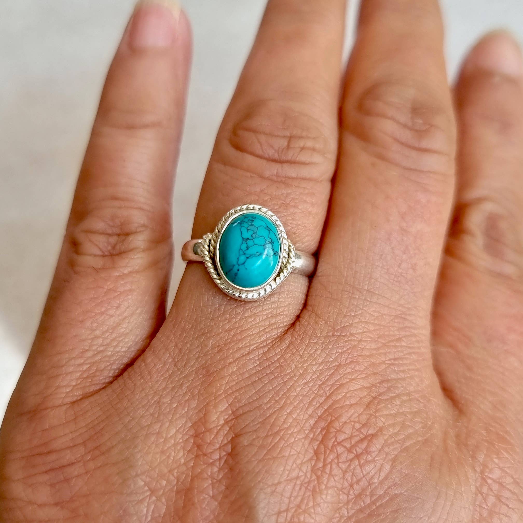 Mistry Gems – Großhandel Cocktail-/Statement-Ring – Unisex Boho Ovaler Türkisring | 925er Sterlingsilber, R4T1