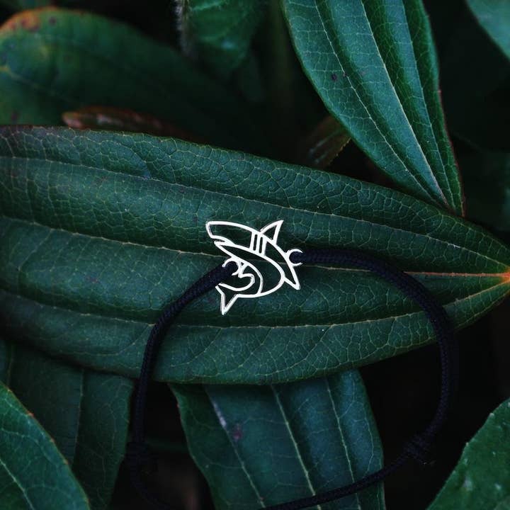 Mountplane - Venta al por mayor Pulseras de abalorios/colgantes - Pulsera tiburón plata con cordón