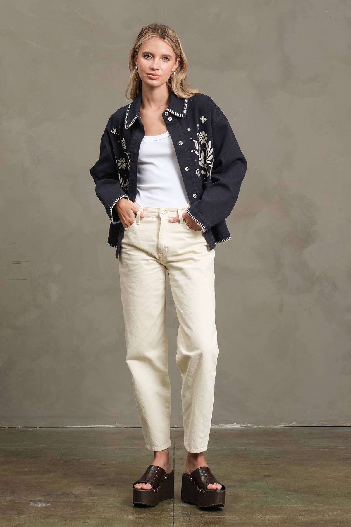 RAISONNEL - Wholesale Jacket - Women's - Embroidered Folk Jacket - RJ107513