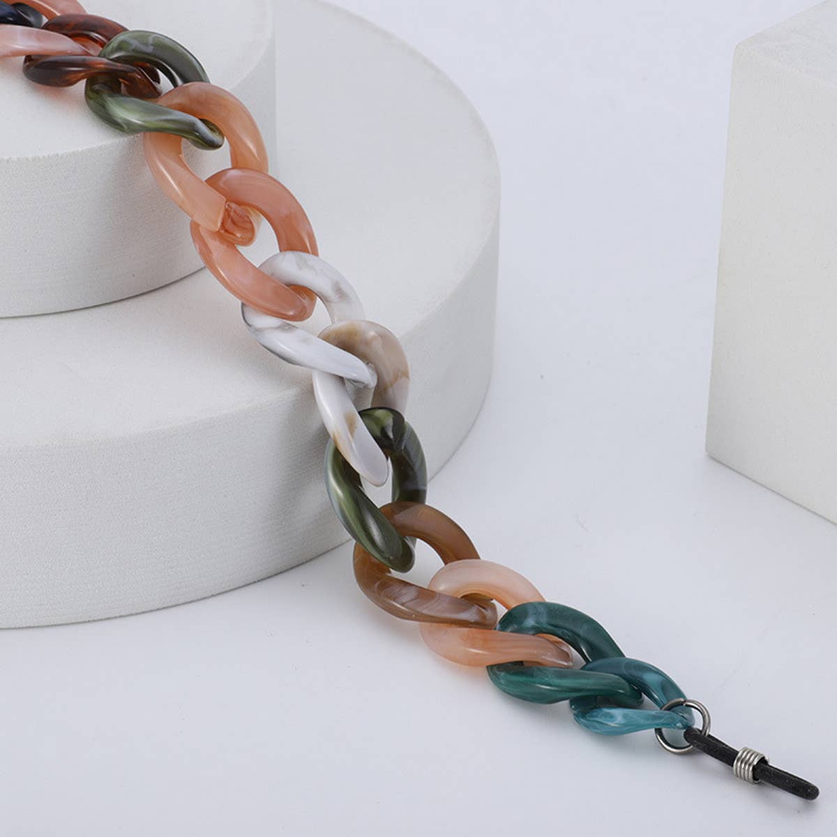 ACCITY - Wholesale Eyeglasses - Women's - WOMEN CHAIN IRREGULAR GLASSES HANGING CHAIN_CWMM05221