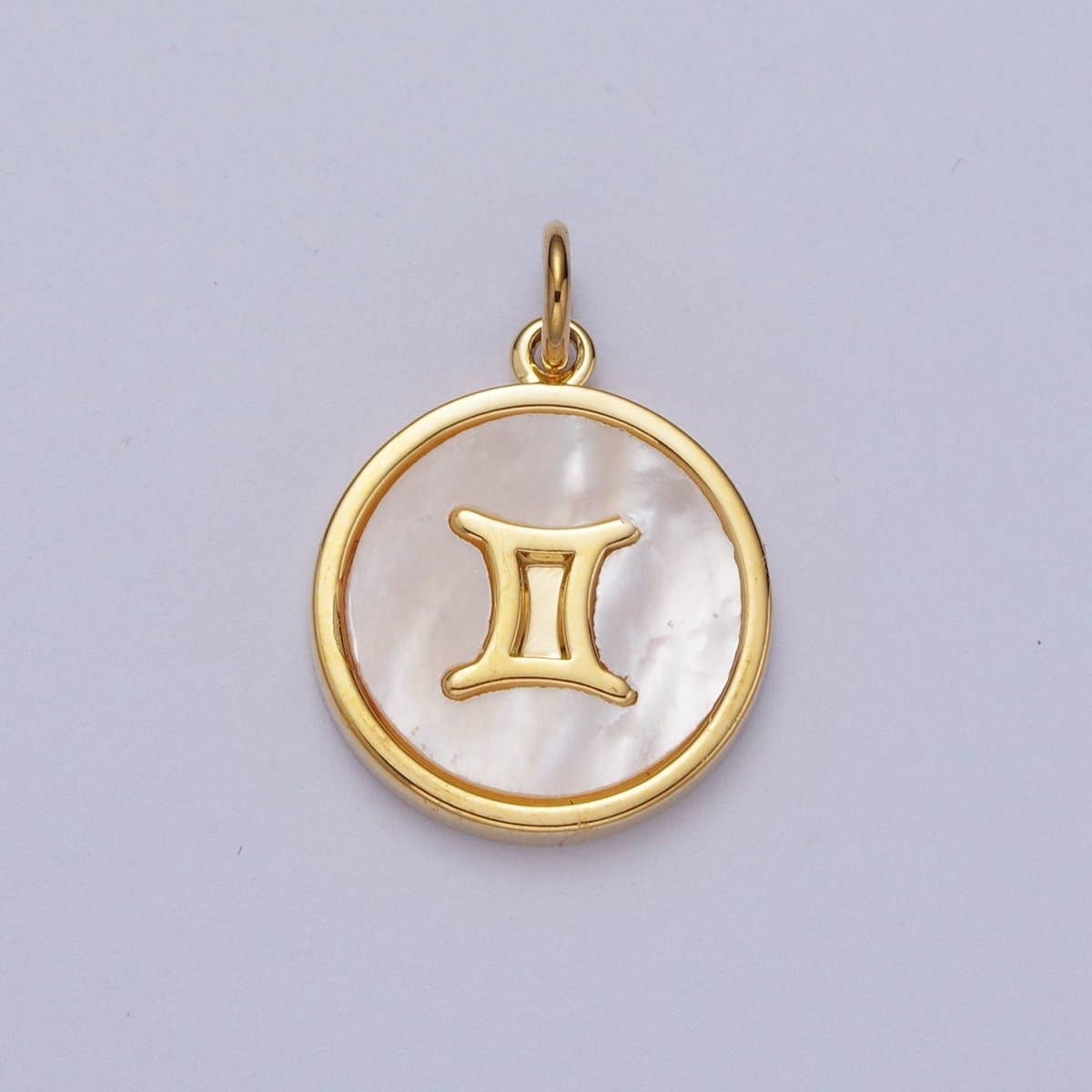 Aim Eternal – Engroshandel Vedhæng/charm – 24K guld fyldt stjernetegn muslingeperle rund mønt charm astrologi smykkefremstilling | A-A1367-A-A13722