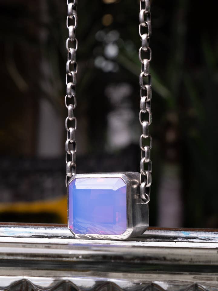 Collier ras du cou Goliath carré en pervenche (argent) pour la vente par Vesper Obscura