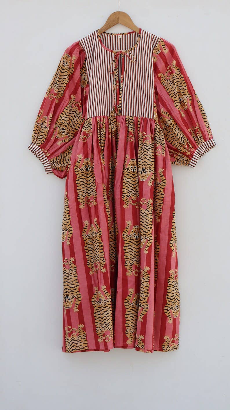 bhavnas boutique - Vente Robe – femme - Robe longue imprimée tigre à col profond avec fermeture à cordon