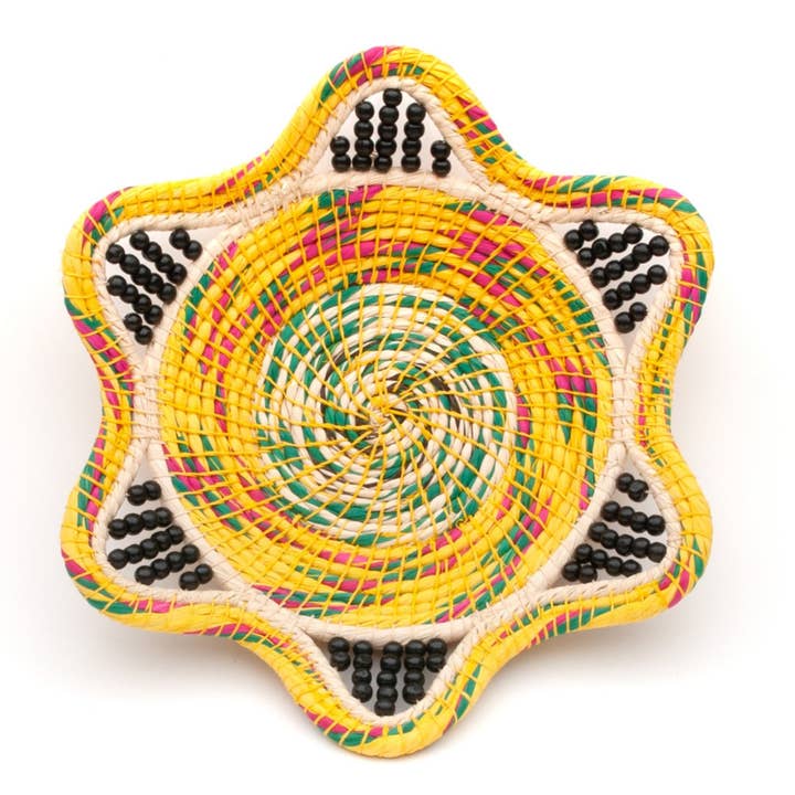 LEMON ZEST - HANDMADE CHAMBIRA PALM FIBER BASKET - WOVEN BY ARTISAN FROM PERUVIAN AMAZON for wholesale by Amazon Ecology