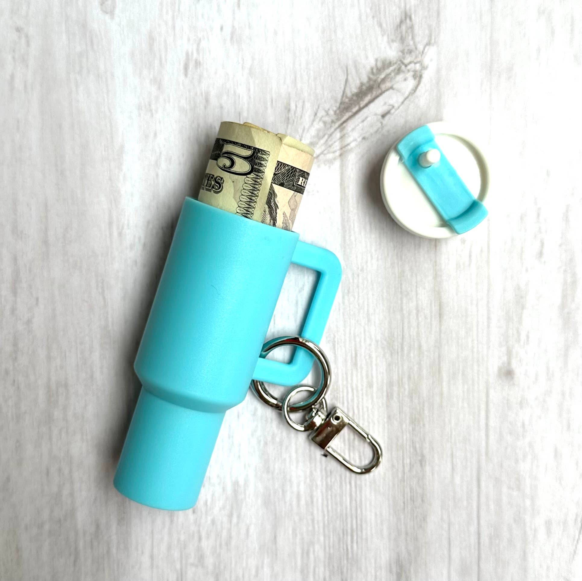 iconic mi - Wholesale Keychain - Women's - Mini Tumbler Keychain Carry Storage Container Light Blue2