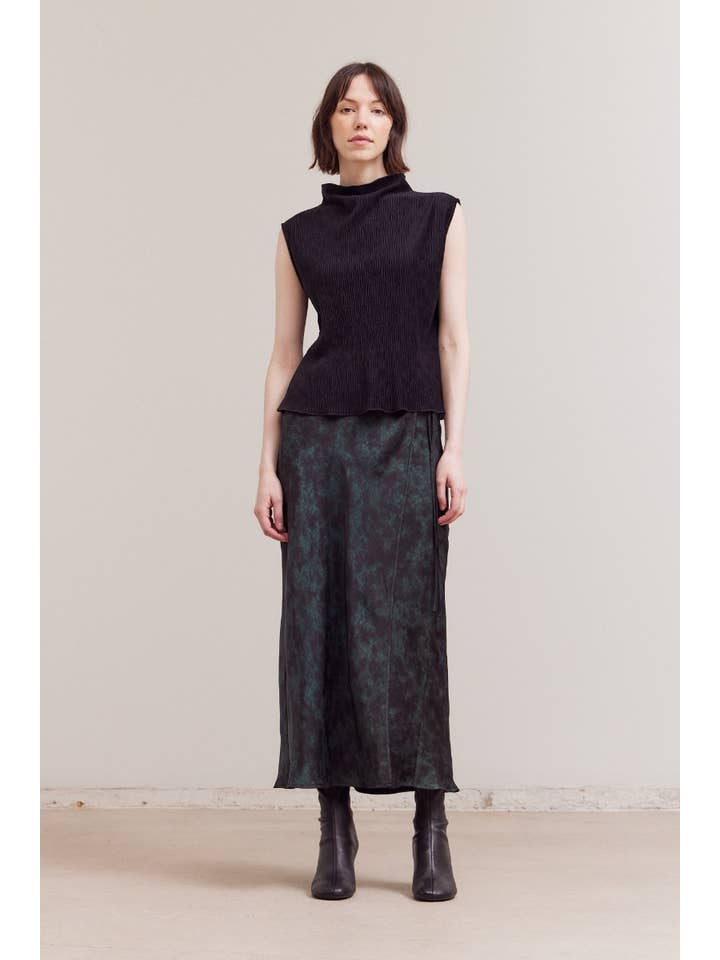 Grade & Gather - Wholesale Blouse - Women's - 42068 - CRINKLED VELVET MOCK NECK TOP1