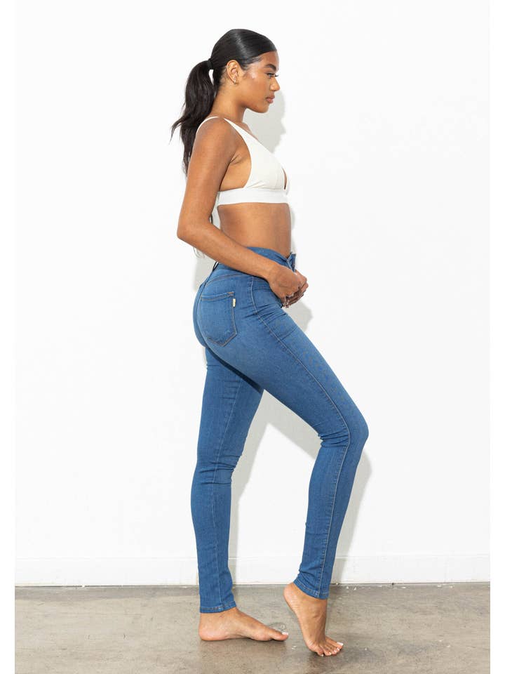 Vibrant M.i.U - Wholesale Jeans - Women's - SKINNY 31 - Always Silky Smooth6