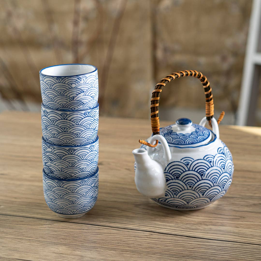 Urban Tokyo - Wholesale Tea Set - Japanese Seikaiha Waves Tea Set 22oz Tea Pot with 4 Cups (1/12)5
