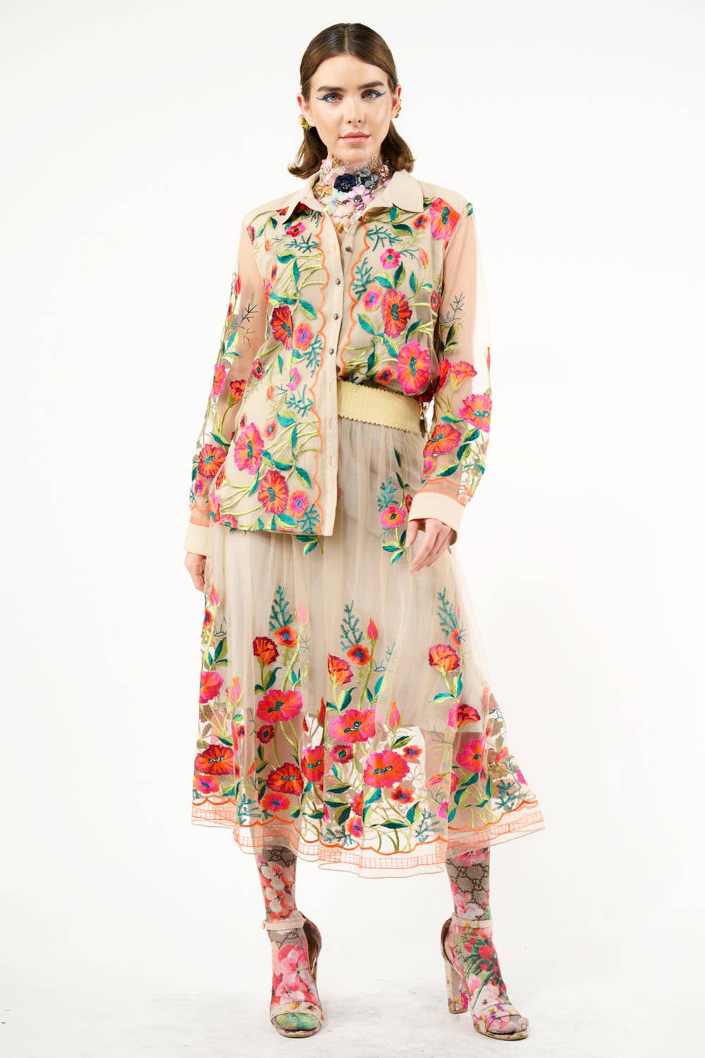 Blu Denim Camicia vintage con ricamo floreale di tulipani in vendita all'ingrosso su Faire12