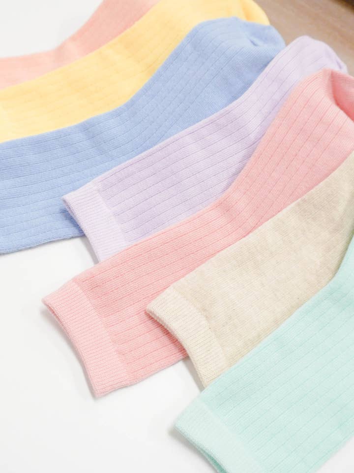 Pastellfarbene Baumwollsocken in der Wadenmitte | bunte Baumwollsocken für den Großhandel von Comfortarians