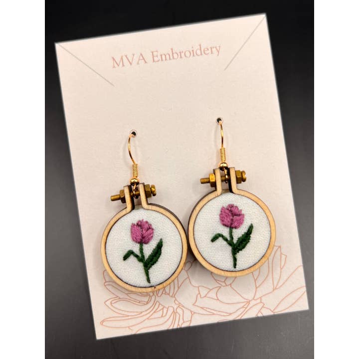 MVA Embroidery – Großhandel Ohrhänger – Handgestickte Tulpen-Blumenohrringe