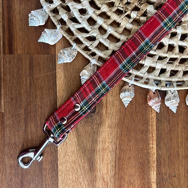 Guinzaglio in tartan rosso per la vendita all'ingrosso da parte di CréaPimk