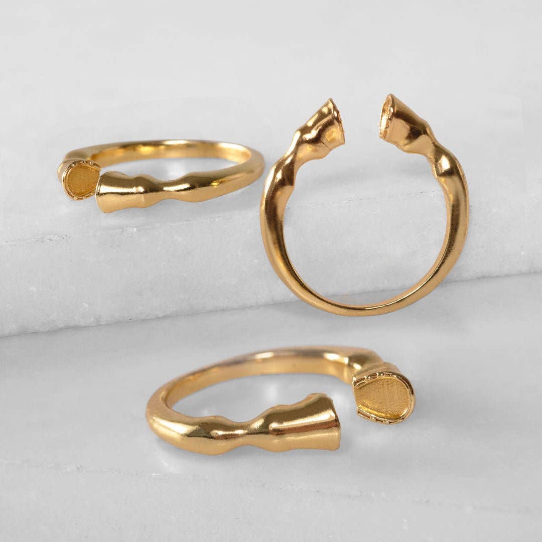 URBAN-EQUESTRIAN – wholesale Band/stacked ring – Cavallo - Horse Hooves Equestrian Ring in Gold1