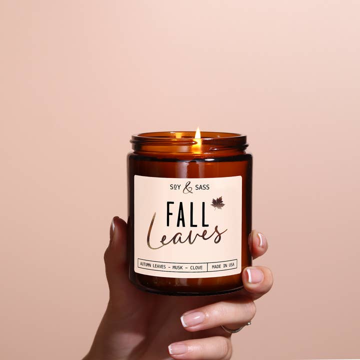 Soy and Sass - Vendita all'ingrosso Candela in vasetto - Candela Fall Leaves Soy 9oz - Candele autunnali fatte a mano negli Stati Uniti