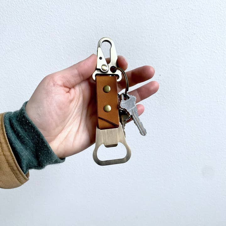 Blu Mountain Co - Wholesale Bottle/Wine Opener - Carabiner Leather Bottle Opener Keychain3