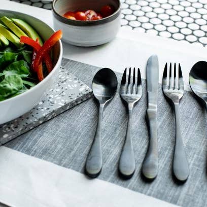 Knork Flatware – Conjunto de talheres por atacado – Talheres de titânio preto fosco - conjunto de 20 peças5