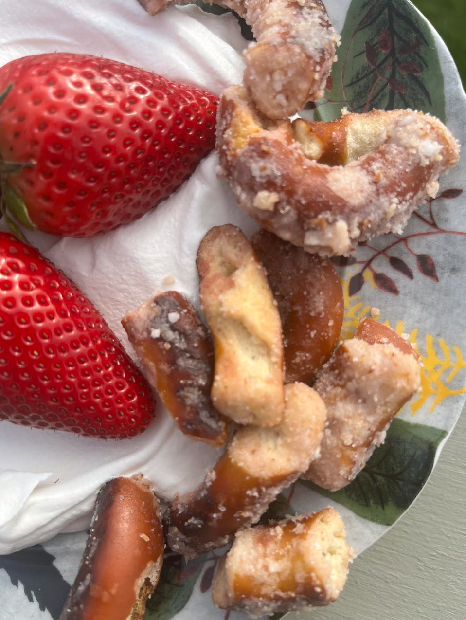 Outsiders Kitchen - Wholesale Pretzels - Berries + Cream Sourdough Pretzel Bites Snack | Case of 243